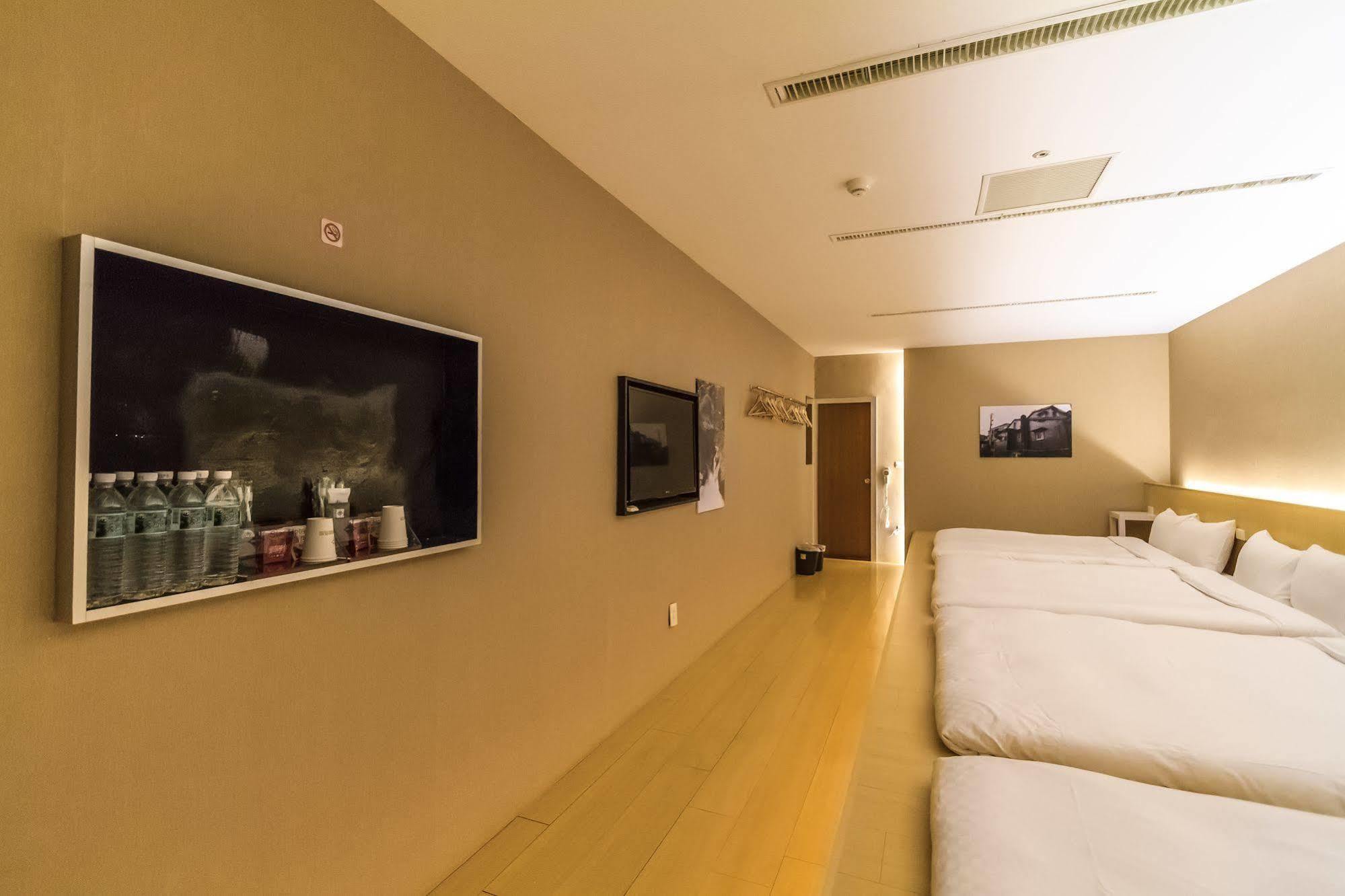 Goldmine Hotel Cửu Phần Ngoại thất bức ảnh